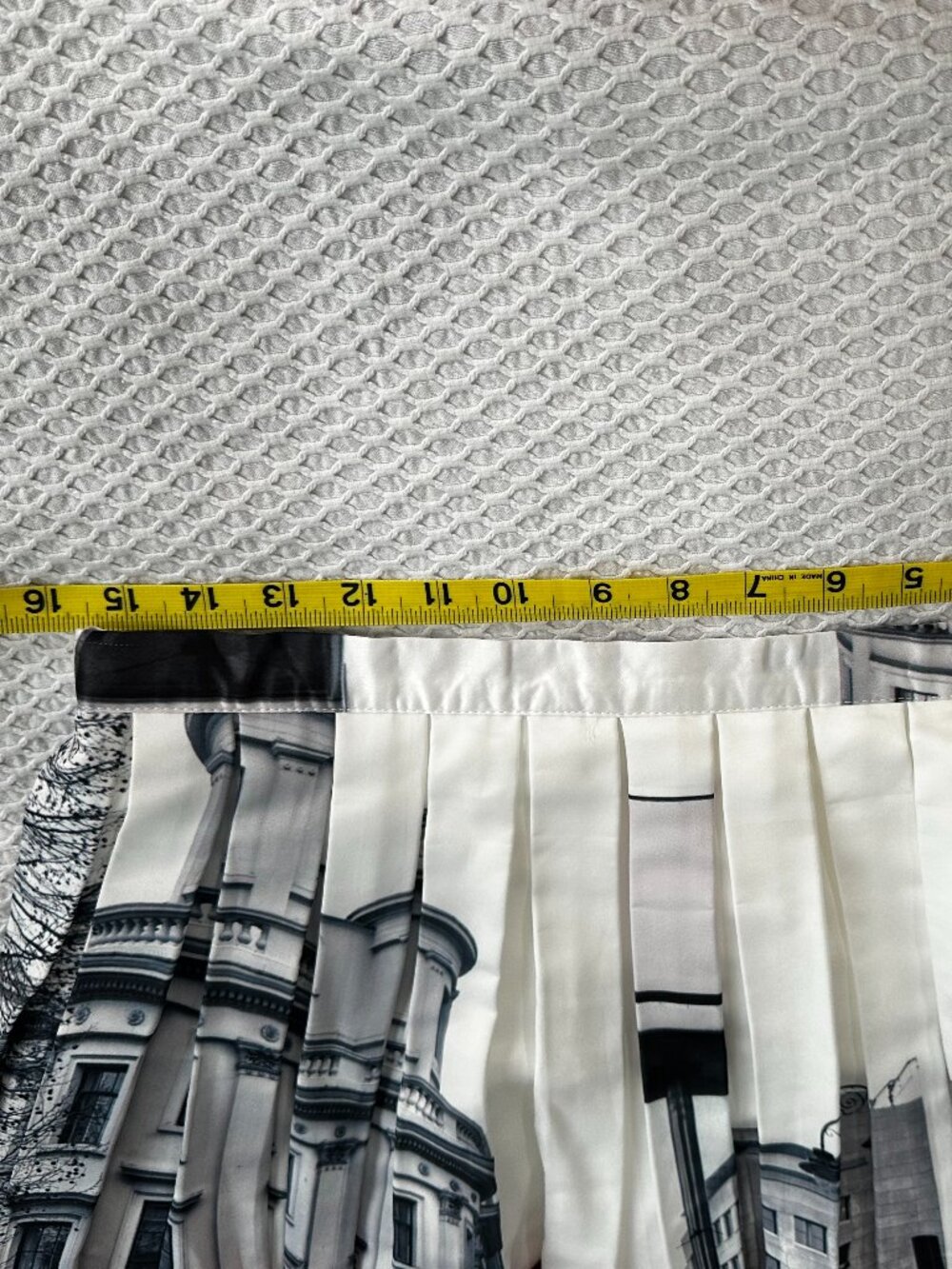 Chicwish London Bus skirt NWT XL - Picture 6 of 7
